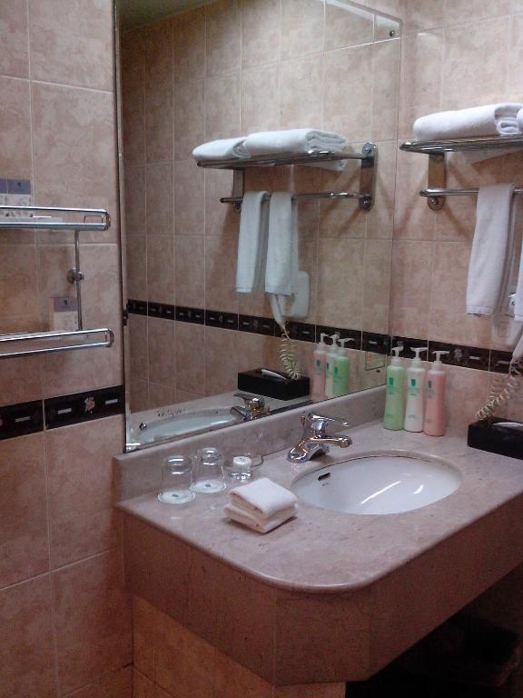 Garden City Hotel Chengdu Room photo