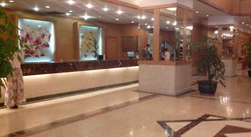 Garden City Hotel Chengdu Exterior photo