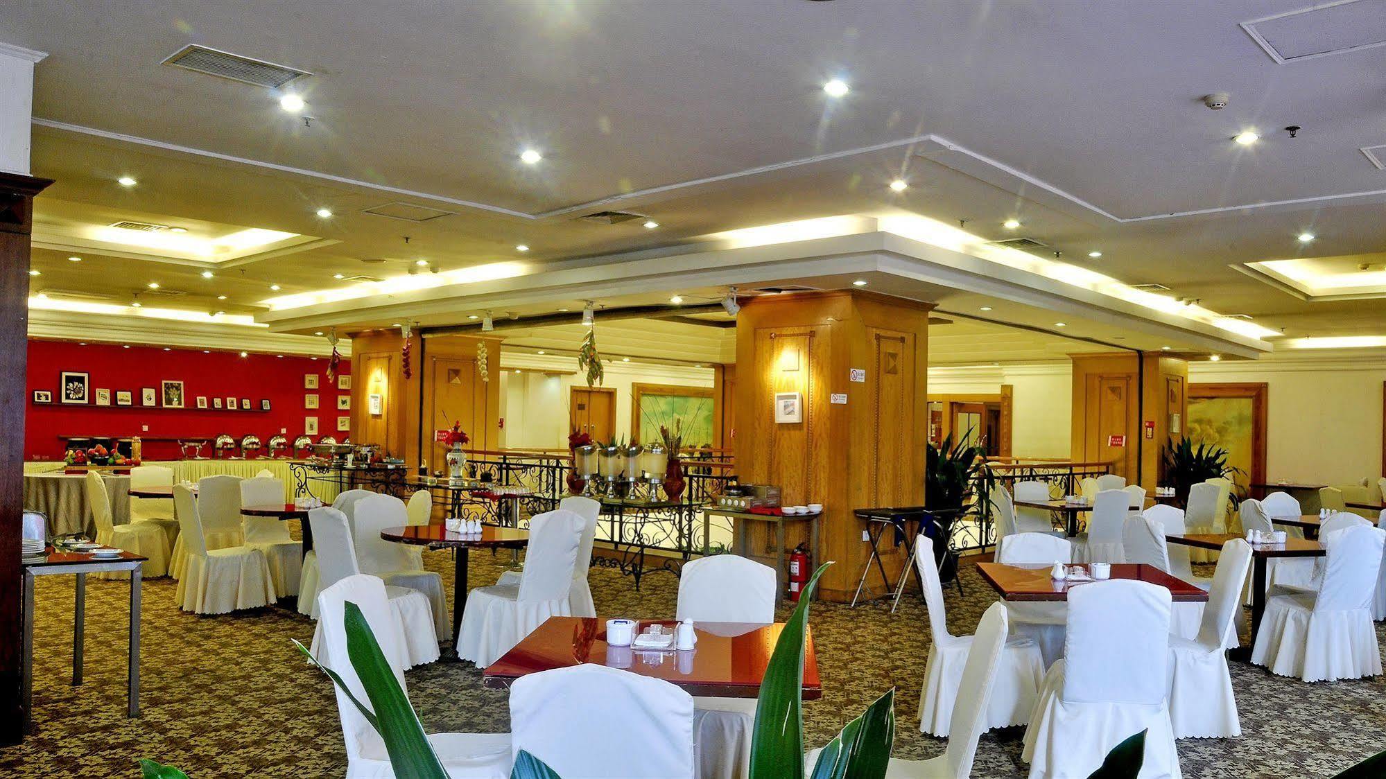 Garden City Hotel Chengdu Exterior photo
