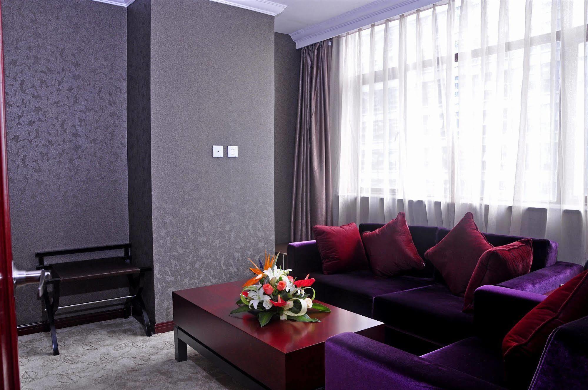 Garden City Hotel Chengdu Exterior photo